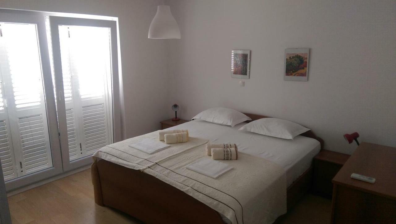 Holiday Home Olive Gradac  Exterior photo