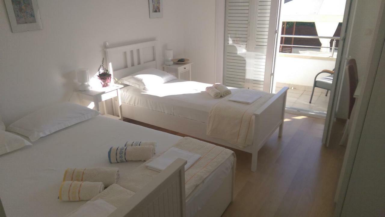 Holiday Home Olive Gradac  Exterior photo